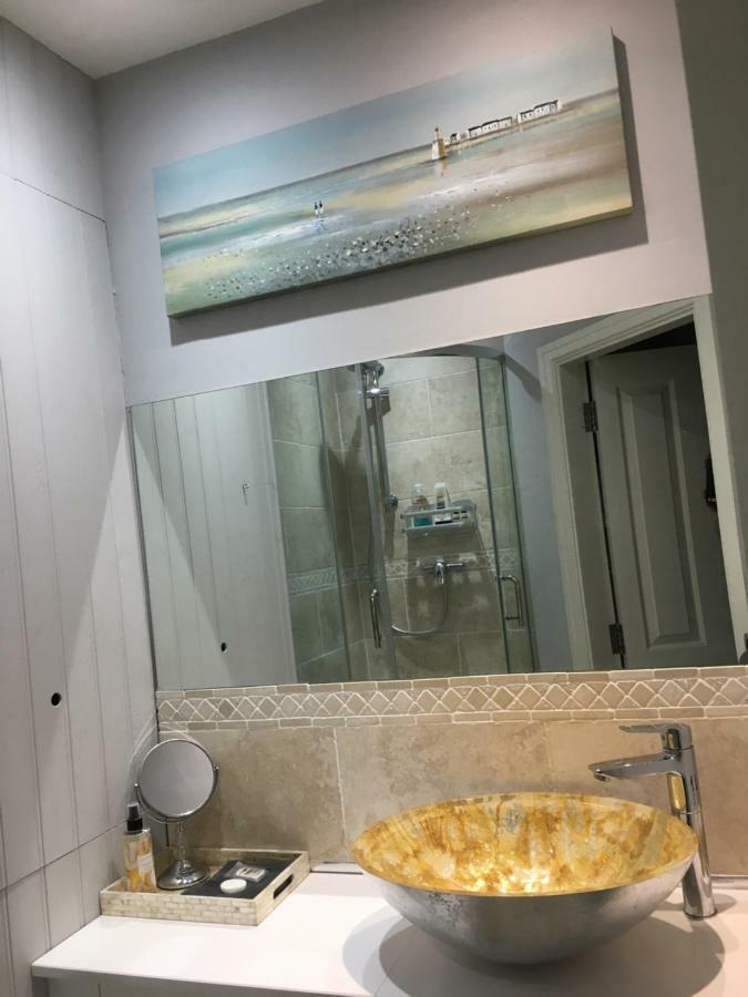 Ourhaus Apartment เบเวอร์ลีย์ ภายนอก รูปภาพ